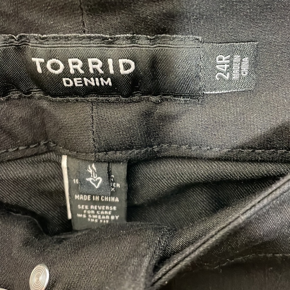 Torrid 24R JEGGING soft stretchy BLACK - Picture 8 of 11